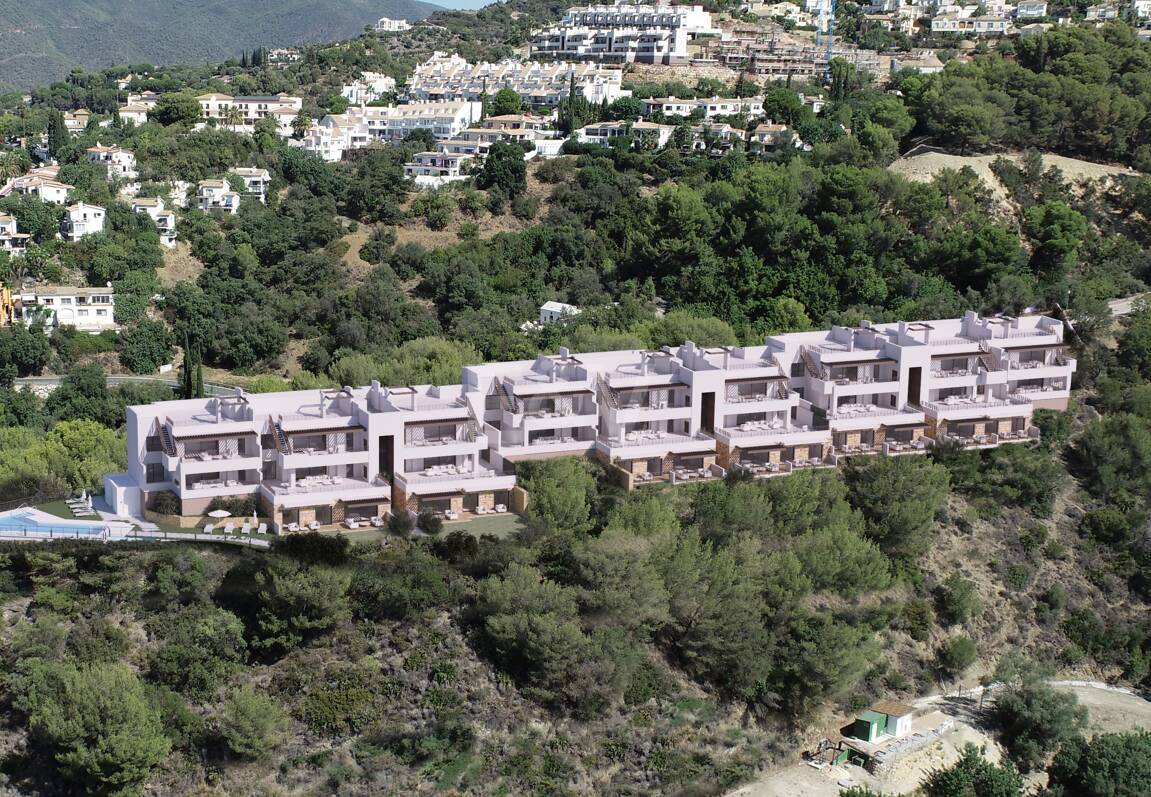 Almazara Forest, Exklusiva bostäder med utsikt över bergen och havet