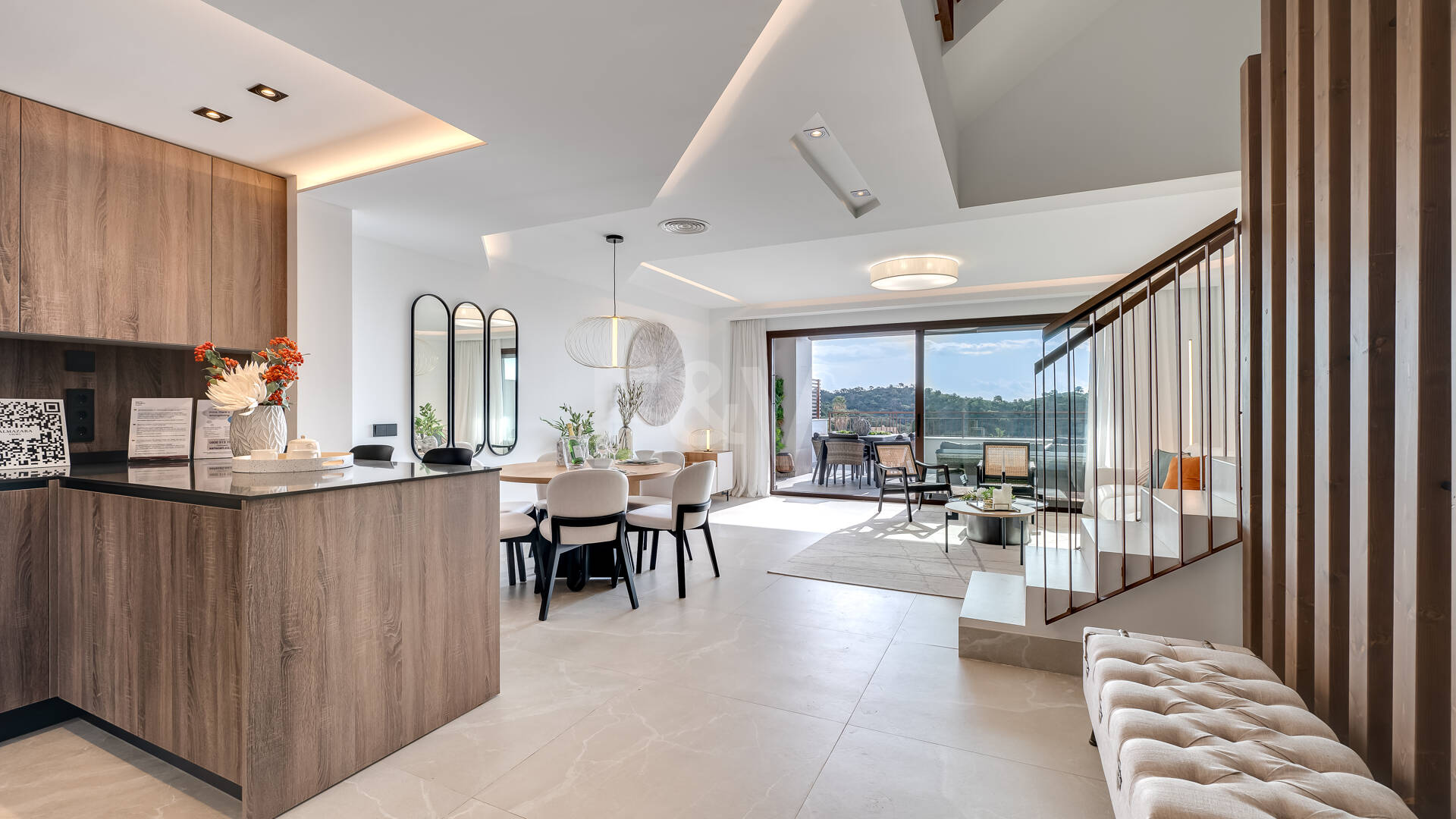 Almazara Views, Panoramic Mountain Living Above the Lake