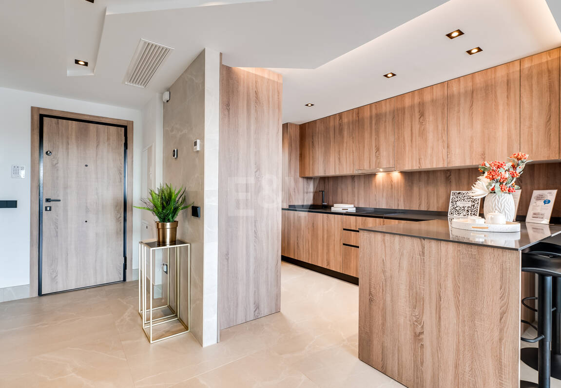 Almazara Views, Panoramisches Wohnen in den Bergen mit Blick auf den See