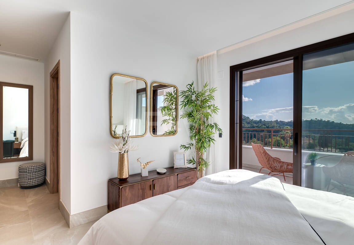 Almazara Views, Panoramisches Wohnen in den Bergen mit Blick auf den See