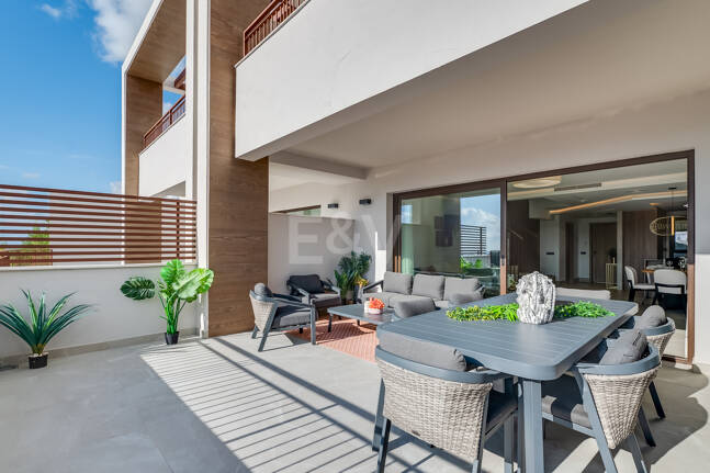 Almazara Views, Panoramisches Wohnen in den Bergen mit Blick auf den See