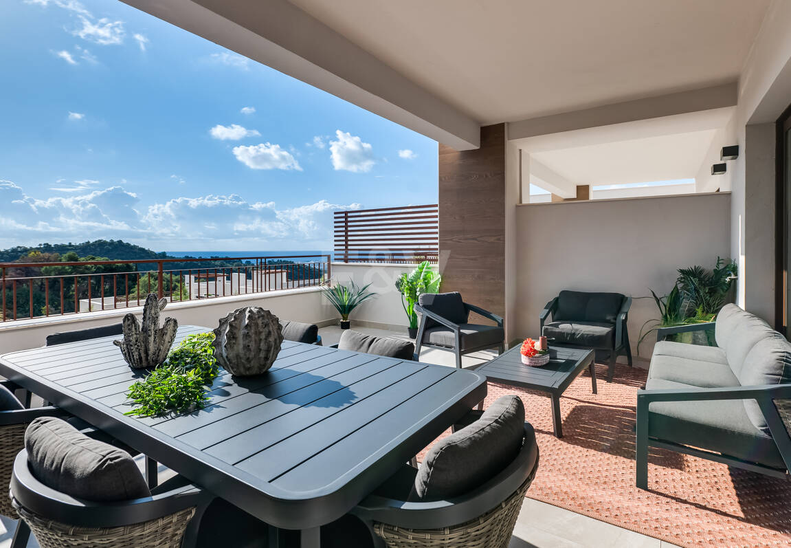 Almazara Views, Panoramisches Wohnen in den Bergen mit Blick auf den See