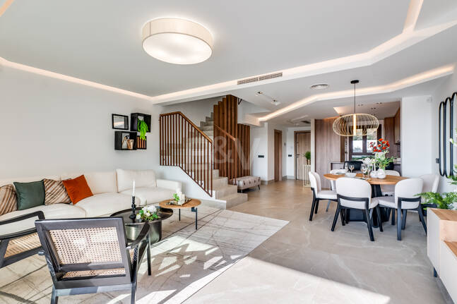 Almazara Views, Panoramisches Wohnen in den Bergen mit Blick auf den See