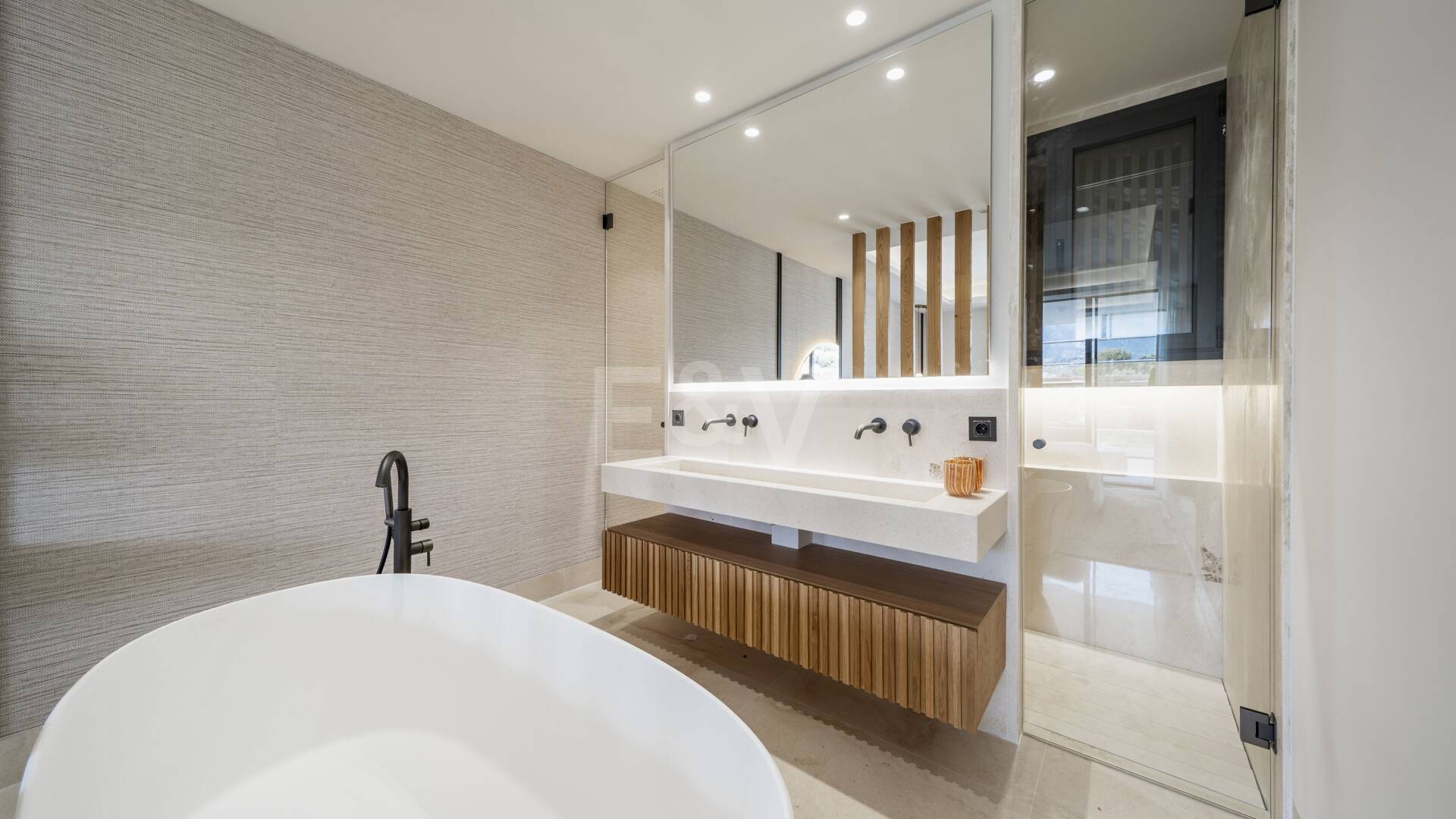 Aloha Forest, Elevated Living in the Heart of Golf Valley