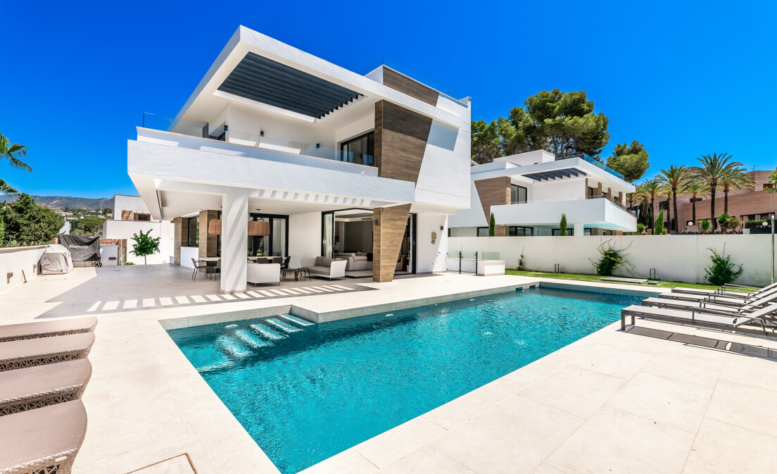 Havre de rêve en Elviria: Luxury by the Sea