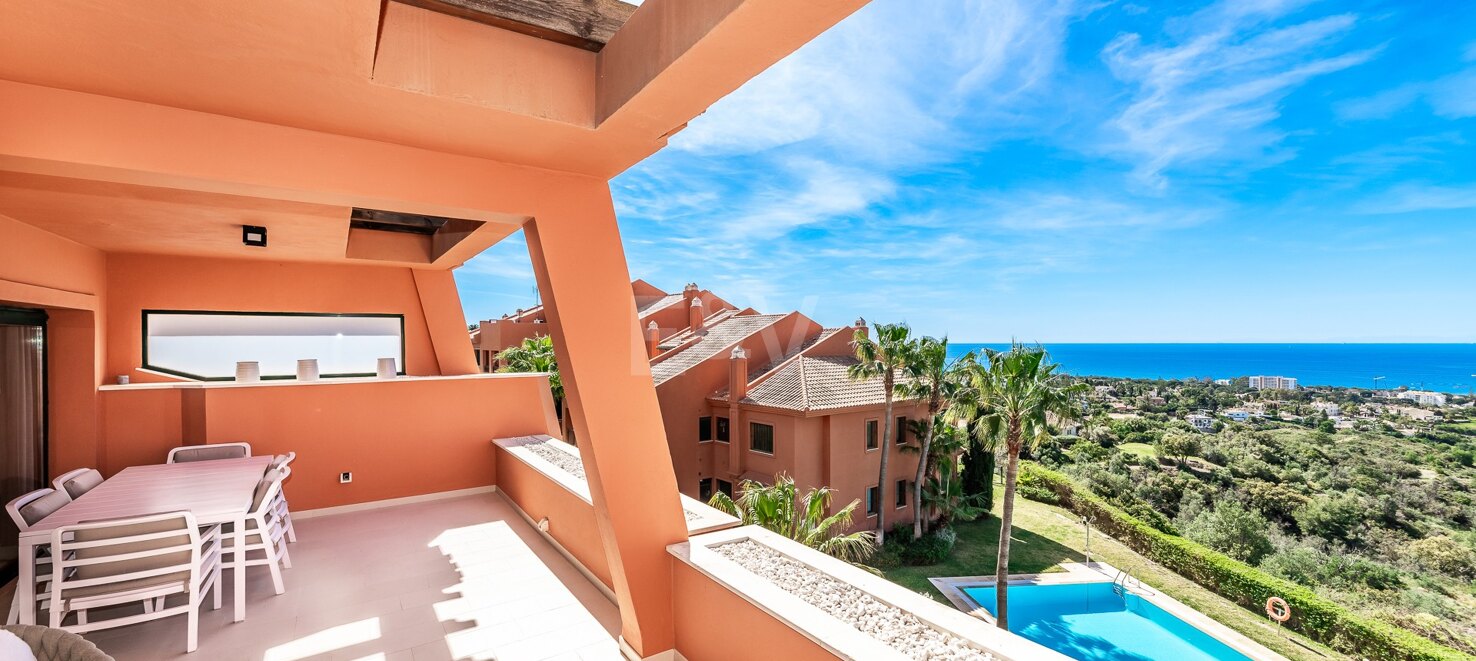 Modern 3-bedroom Duplex Penthouse in El Rosario with Panoramic Views