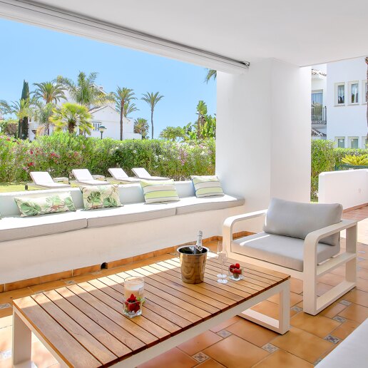 Beachfront Garden Apartment in Palm Beach Complex, Los Monteros, Marbella East