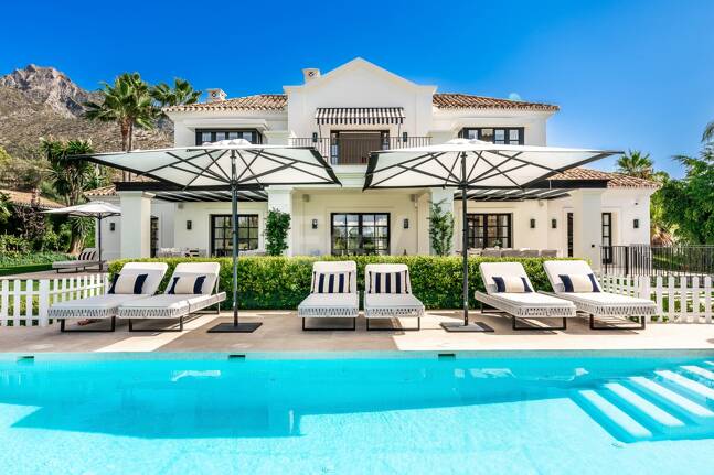 Immaculate Villa with Sea Views in Sierra Blanca