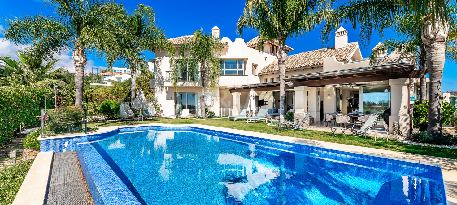 Exclusive Frontline Los Flamingos Golf Property in Gated Community