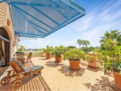 Villa Seabeach - En imponerande klassisk herrgård i Aloha