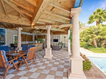 Villa Seabeach - En imponerande klassisk herrgård i Aloha