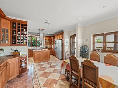Villa Seabeach - En imponerande klassisk herrgård i Aloha