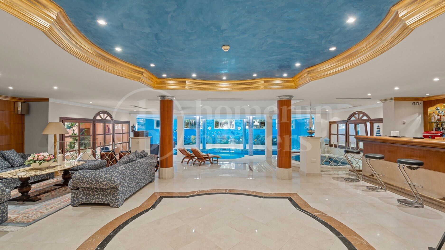 Villa Seabeach - En imponerande klassisk herrgård i Aloha