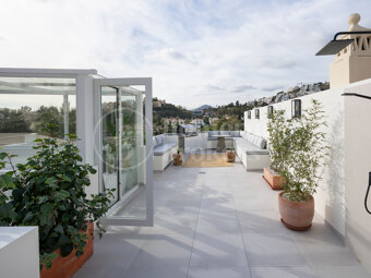 Townhouse La Quinta Hills - A beautiful townhouse in La Quinta with views of mountains, golf and sea