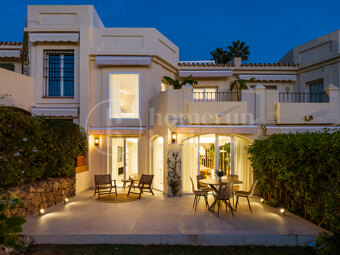 Townhouse La Quinta Hills - A beautiful townhouse in La Quinta with views of mountains, golf and sea