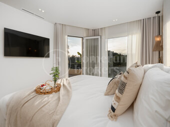 Townhouse La Quinta Hills - A beautiful townhouse in La Quinta with views of mountains, golf and sea