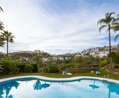 Townhouse La Quinta Hills - A beautiful townhouse in La Quinta with views of mountains, golf and sea