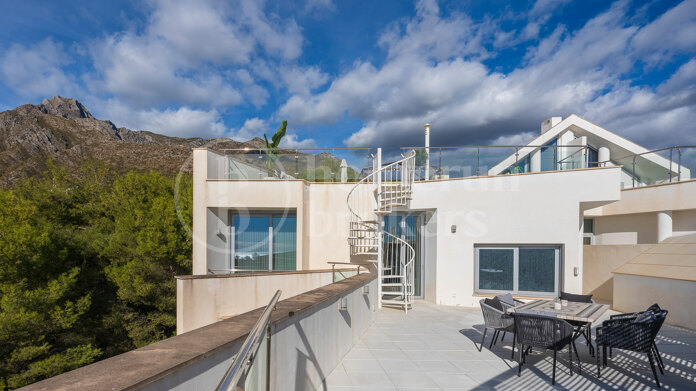 Meisho Hills - Spacious townhouse with panoramic views in Sierra Blanca