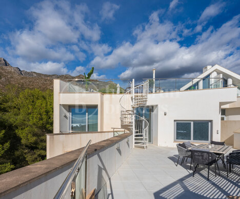 Meisho Hills - Spacious townhouse with panoramic views in Sierra Blanca