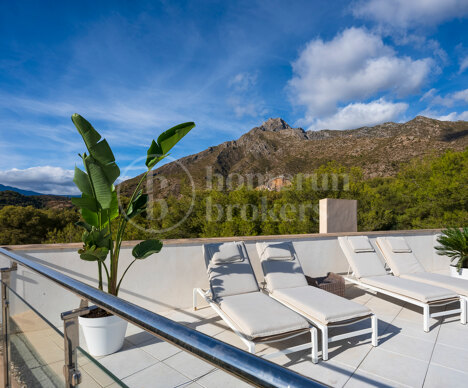 Meisho Hills - Spacious townhouse with panoramic views in Sierra Blanca