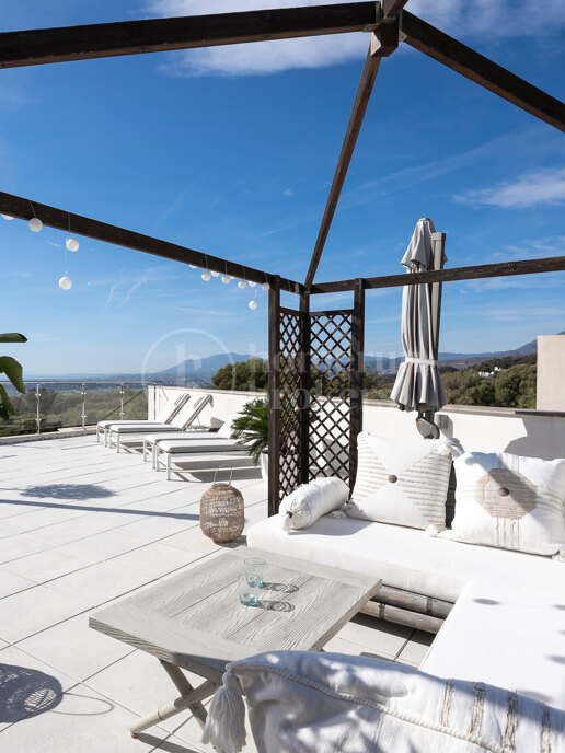 Meisho Hills - Spacious townhouse with panoramic views in Sierra Blanca