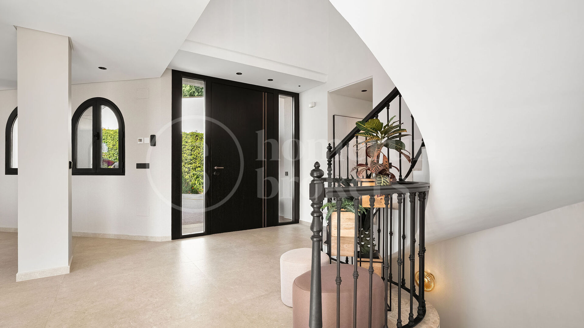 Villa Sophia – Fully Renovated Contemporary Villa in Los Arqueros, Benahavís