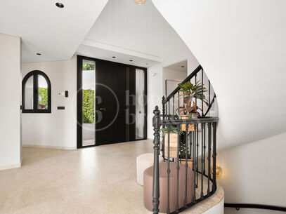 Villa Sophia – Fully Renovated Contemporary Villa in Los Arqueros, Benahavís