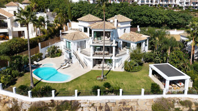 Villa Sophia – Fully Renovated Contemporary Villa in Los Arqueros, Benahavís
