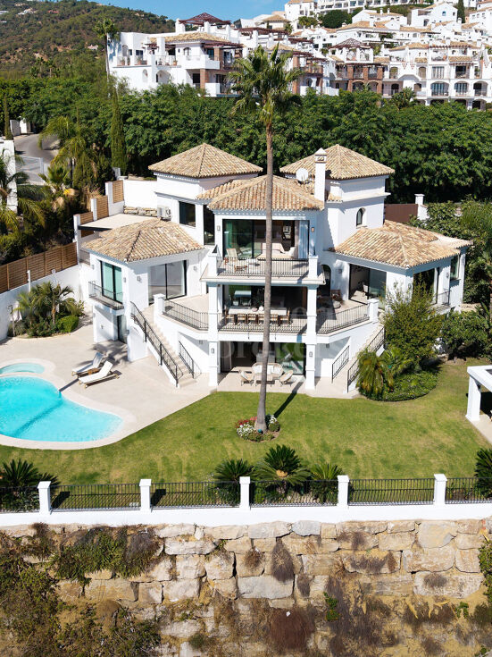 Villa Sophia – Fully Renovated Contemporary Villa in Los Arqueros, Benahavís