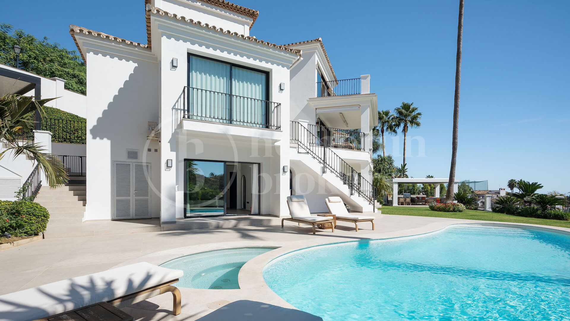 Villa Sophia – Fully Renovated Contemporary Villa in Los Arqueros, Benahavís