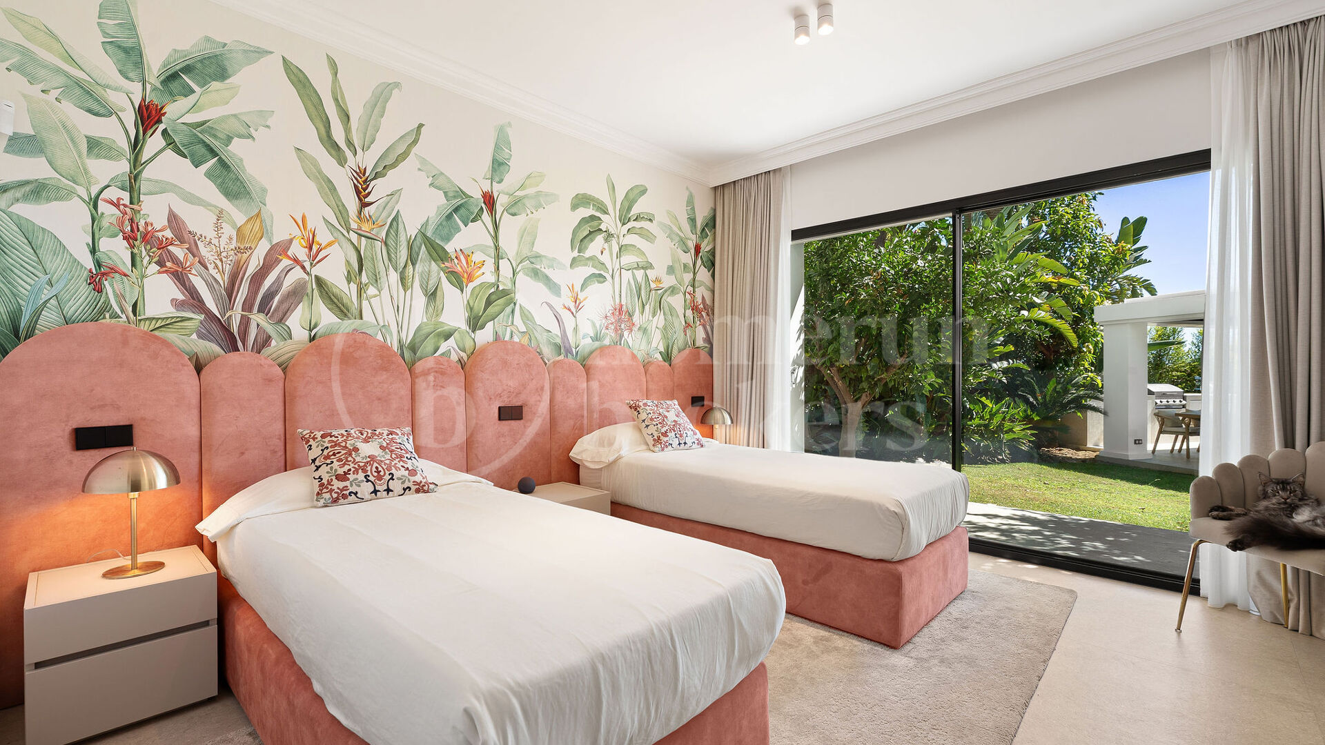 Villa Sophia – Fully Renovated Contemporary Villa in Los Arqueros, Benahavís