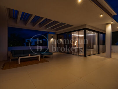 Villa Las Lomas - Contemporary Villa on Marbella Golden Mile