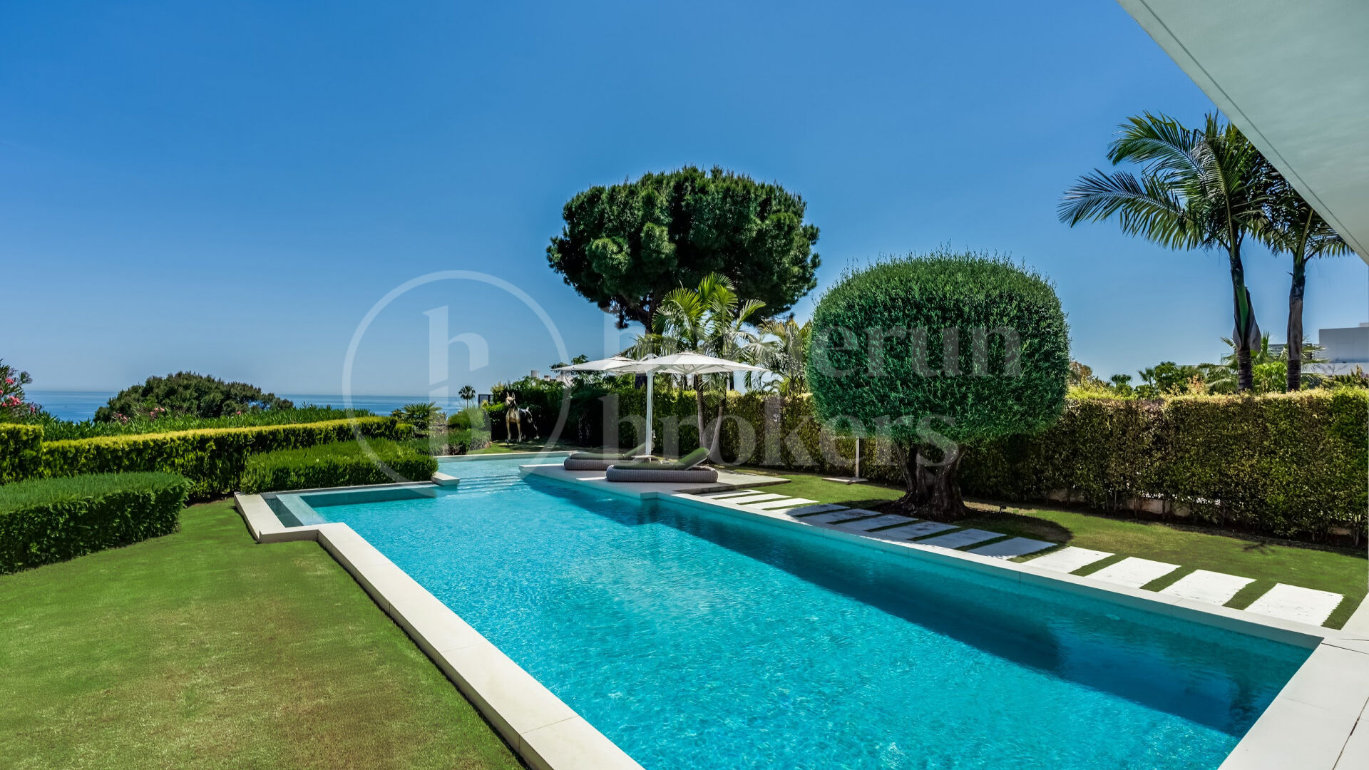 Villa Las Lomas - Contemporary Villa on Marbella Golden Mile