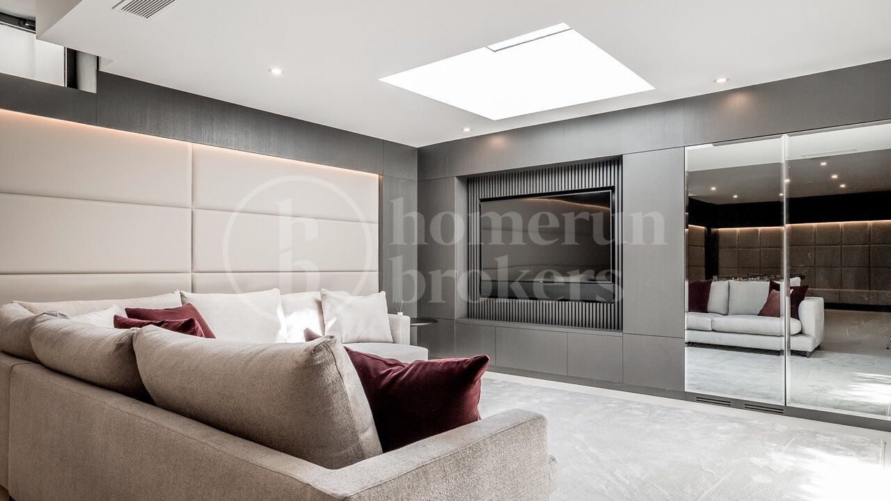 Villa Las Lomas - Contemporary Villa on Marbella Golden Mile