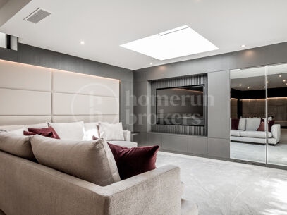 Villa Las Lomas - Contemporary Villa on Marbella Golden Mile