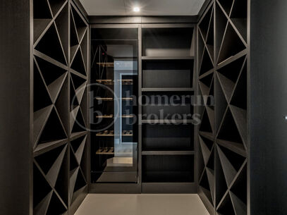 Villa Las Lomas - Contemporary Villa on Marbella Golden Mile