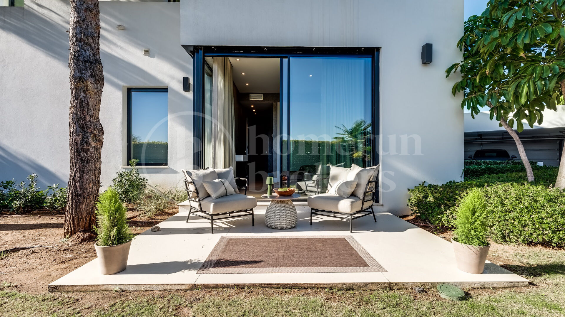 Villa Las Lomas - Contemporary Villa on Marbella Golden Mile