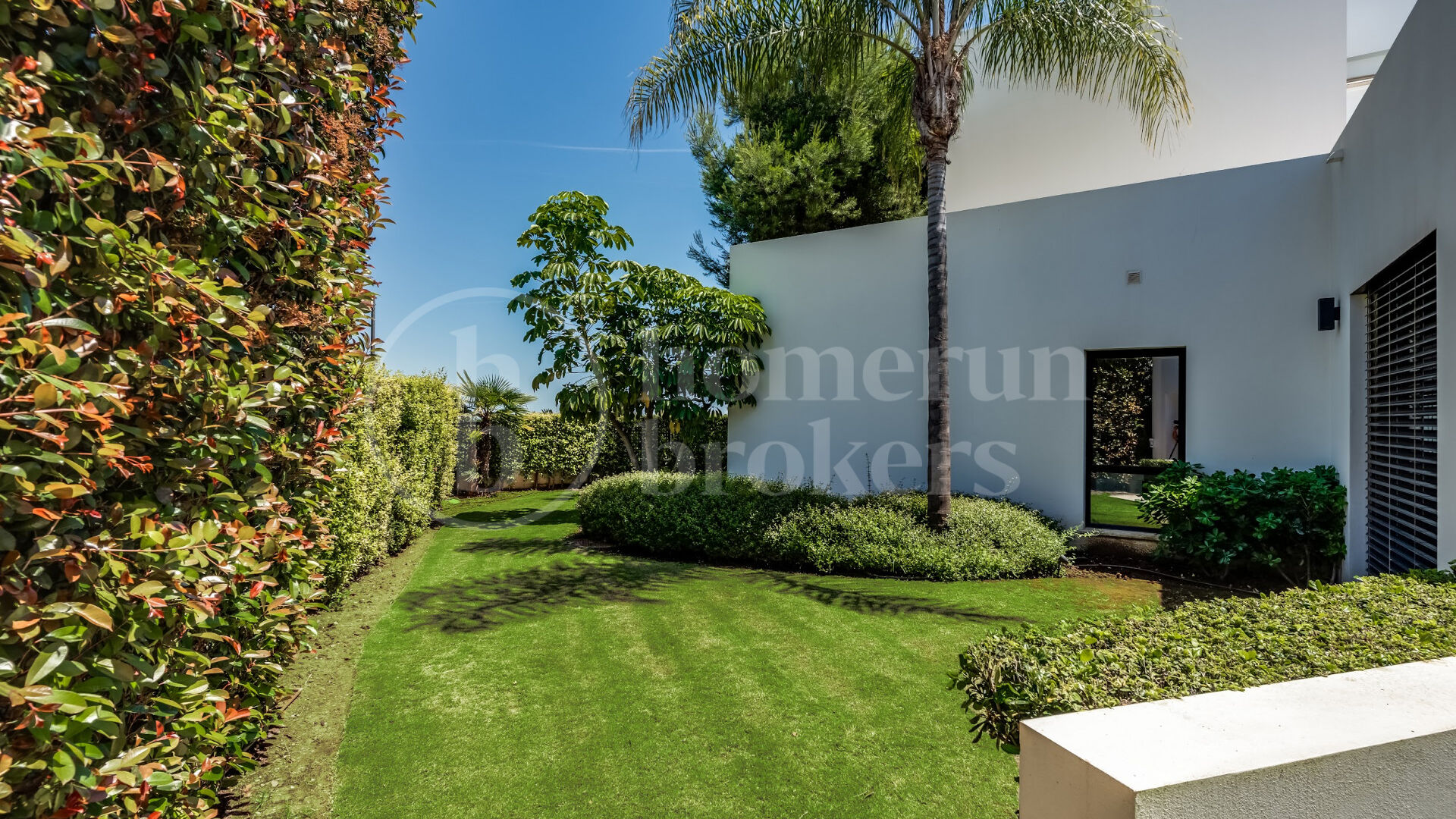 Villa Las Lomas - Contemporary Villa on Marbella Golden Mile