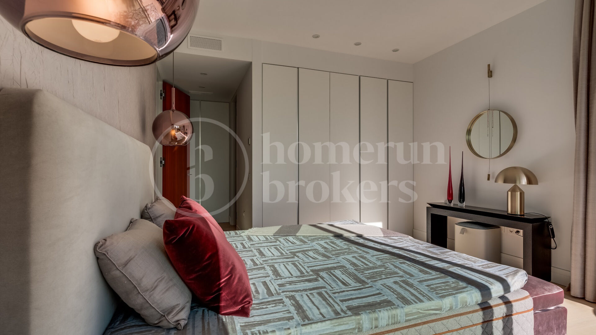 Villa Las Lomas - Contemporary Villa on Marbella Golden Mile