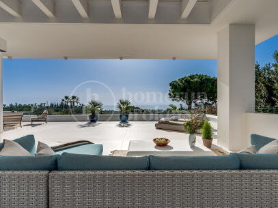 Villa Las Lomas - Contemporary Villa on Marbella Golden Mile