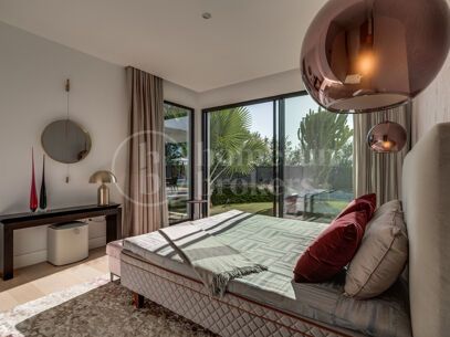 Villa Las Lomas - Contemporary Villa on Marbella Golden Mile