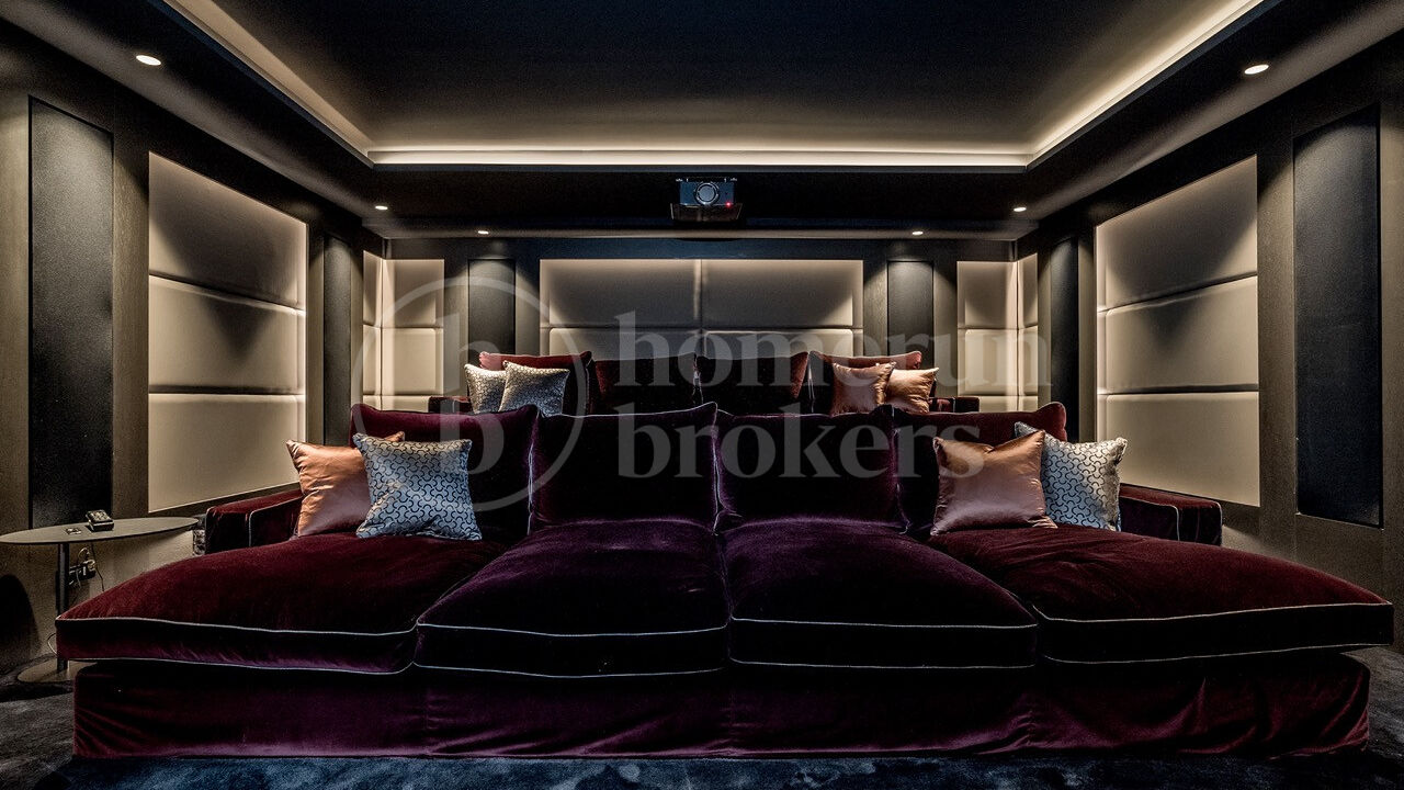 Villa Las Lomas - Contemporary Villa on Marbella Golden Mile