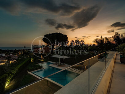 Villa Las Lomas - Contemporary Villa on Marbella Golden Mile