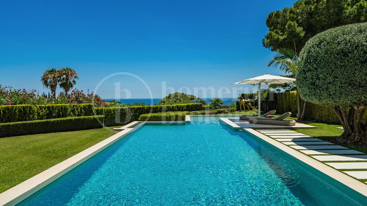 Villa Las Lomas - Contemporary Villa on Marbella Golden Mile