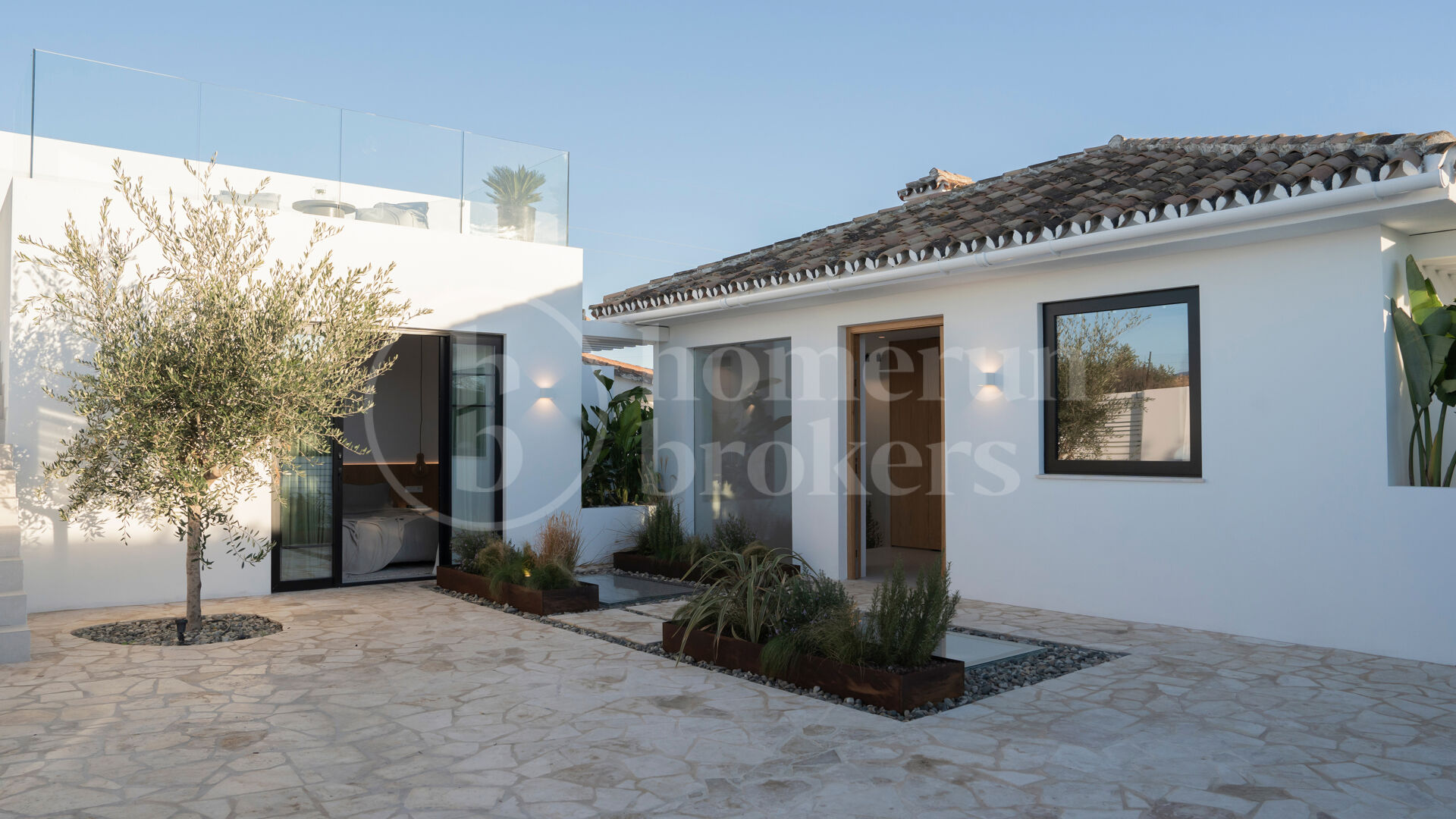 Villa Ama – Stylishly Renovated Luxury Villa in the Heart of Nueva Andalucía