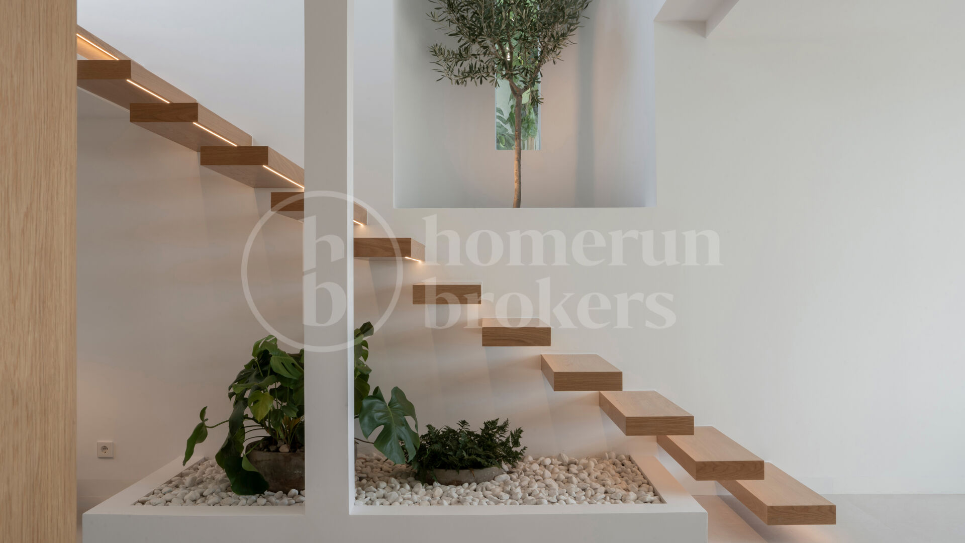 Villa Ama – Stylishly Renovated Luxury Villa in the Heart of Nueva Andalucía