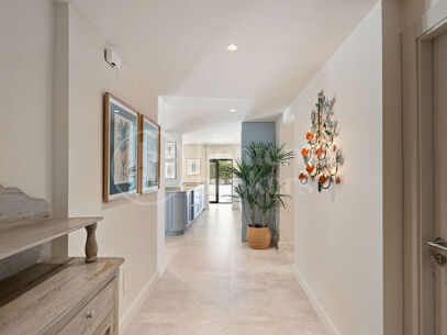 Casa Reina - Renovated Apartment on The Golden Mile