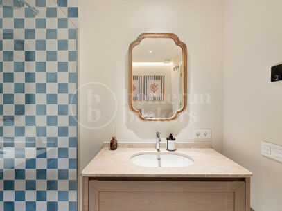 Casa Reina - Renovated Apartment on The Golden Mile