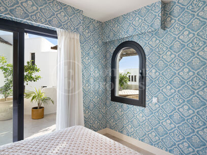 Casa Reina - Renovated Apartment on The Golden Mile