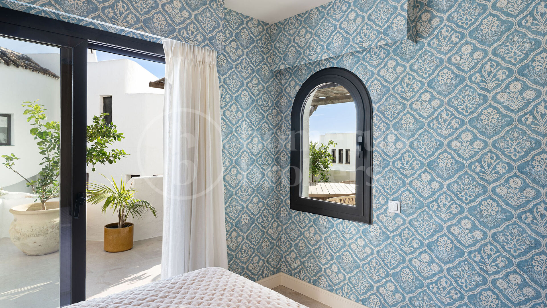 Casa Reina - Renovated Apartment on The Golden Mile